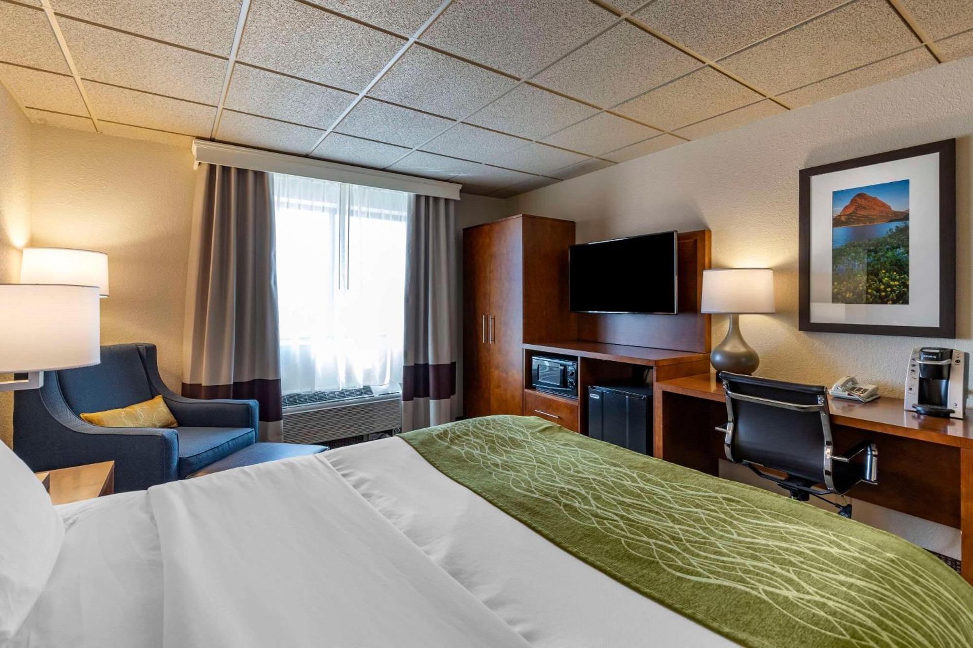 Comfort Inn & Suites Gateway To Glacier National Park Shelby Exterior foto